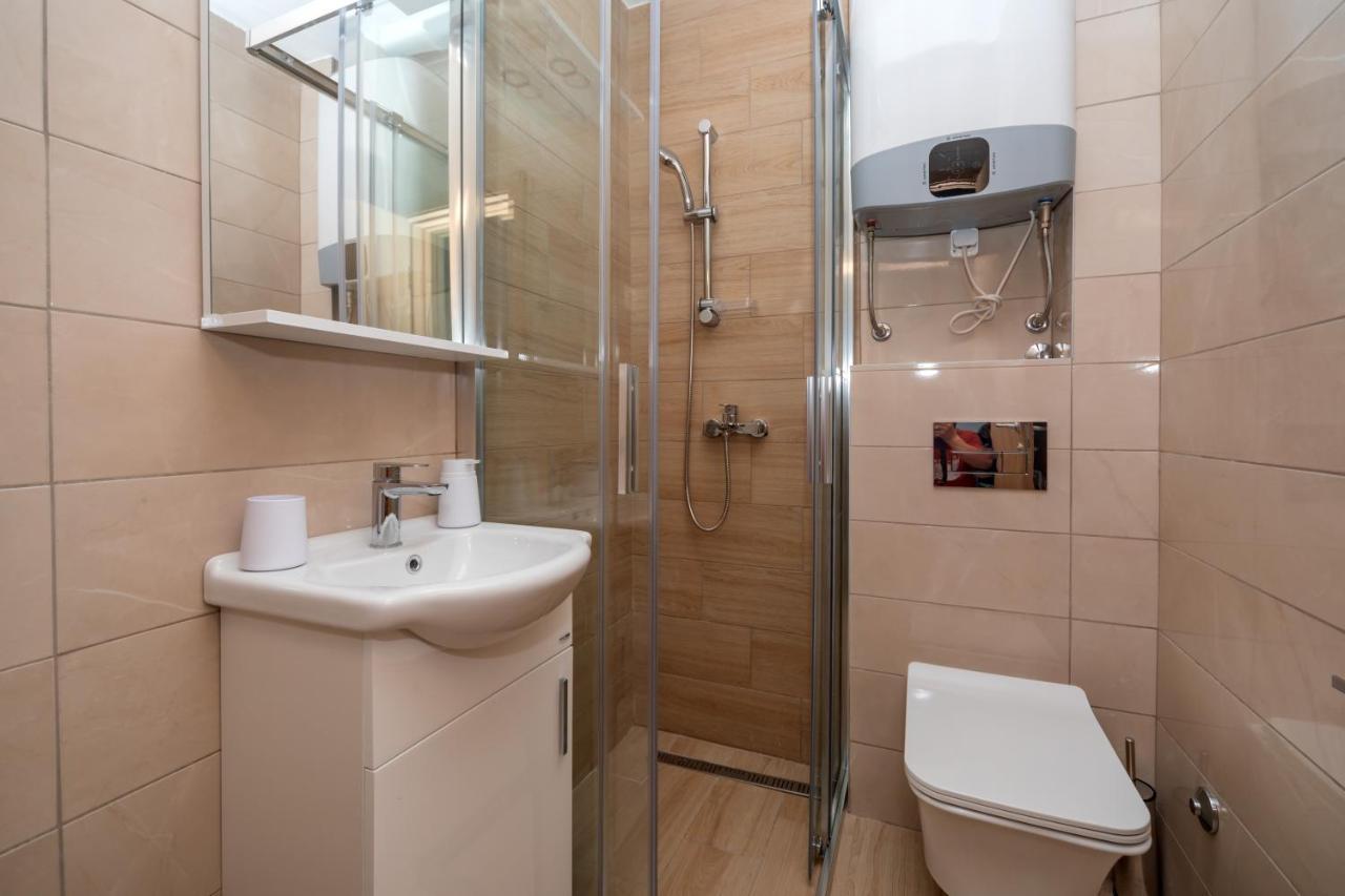 Apartments Bonazza Petrovac 外观 照片