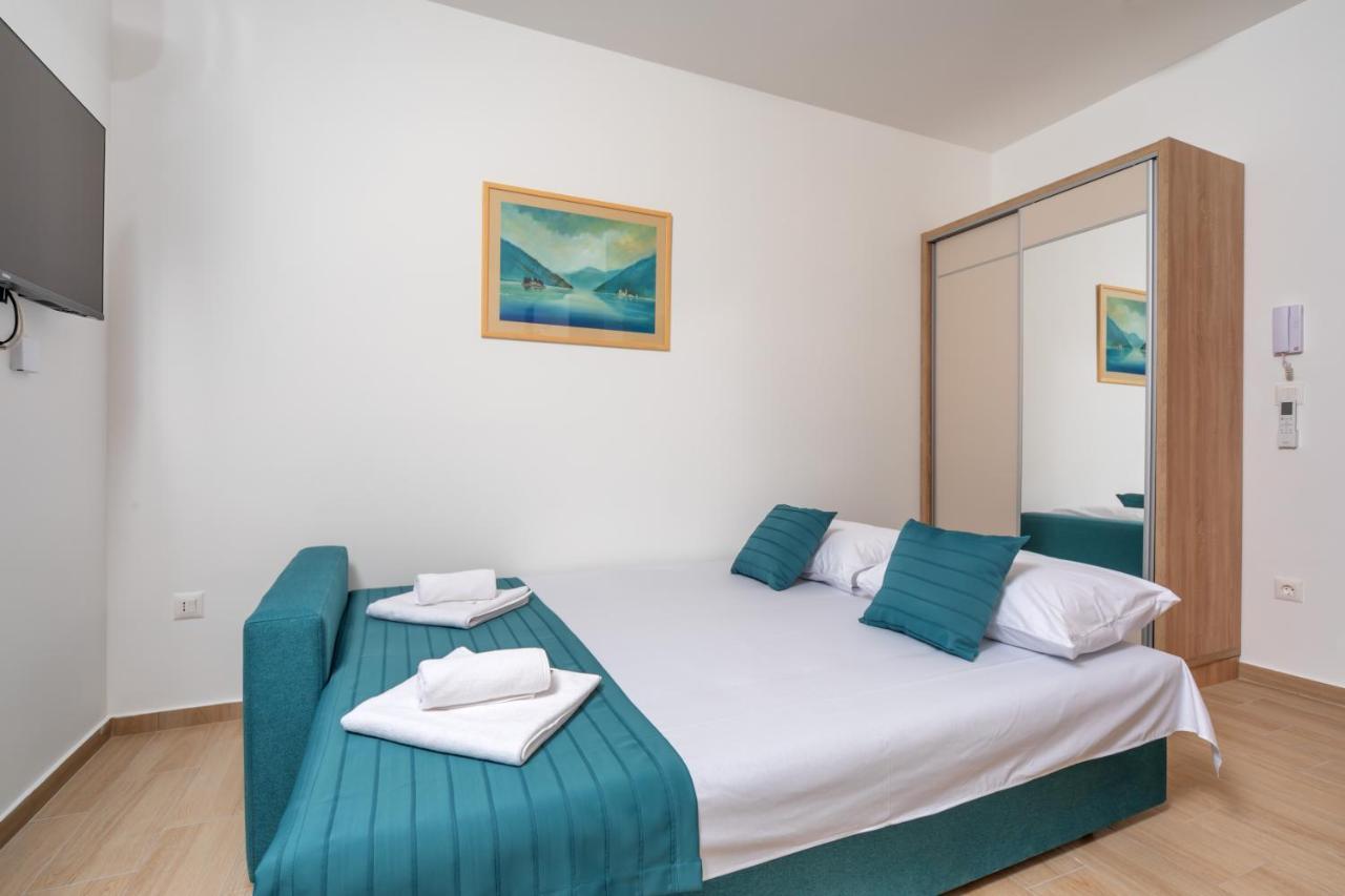 Apartments Bonazza Petrovac 外观 照片